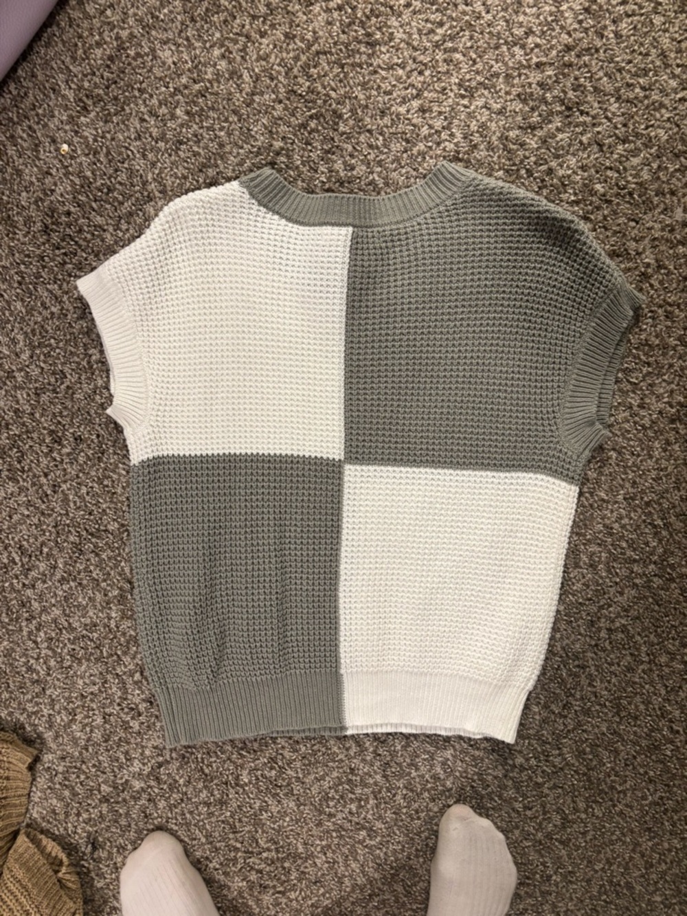 moon & madison Colorblock Knit Sleeveless sweater